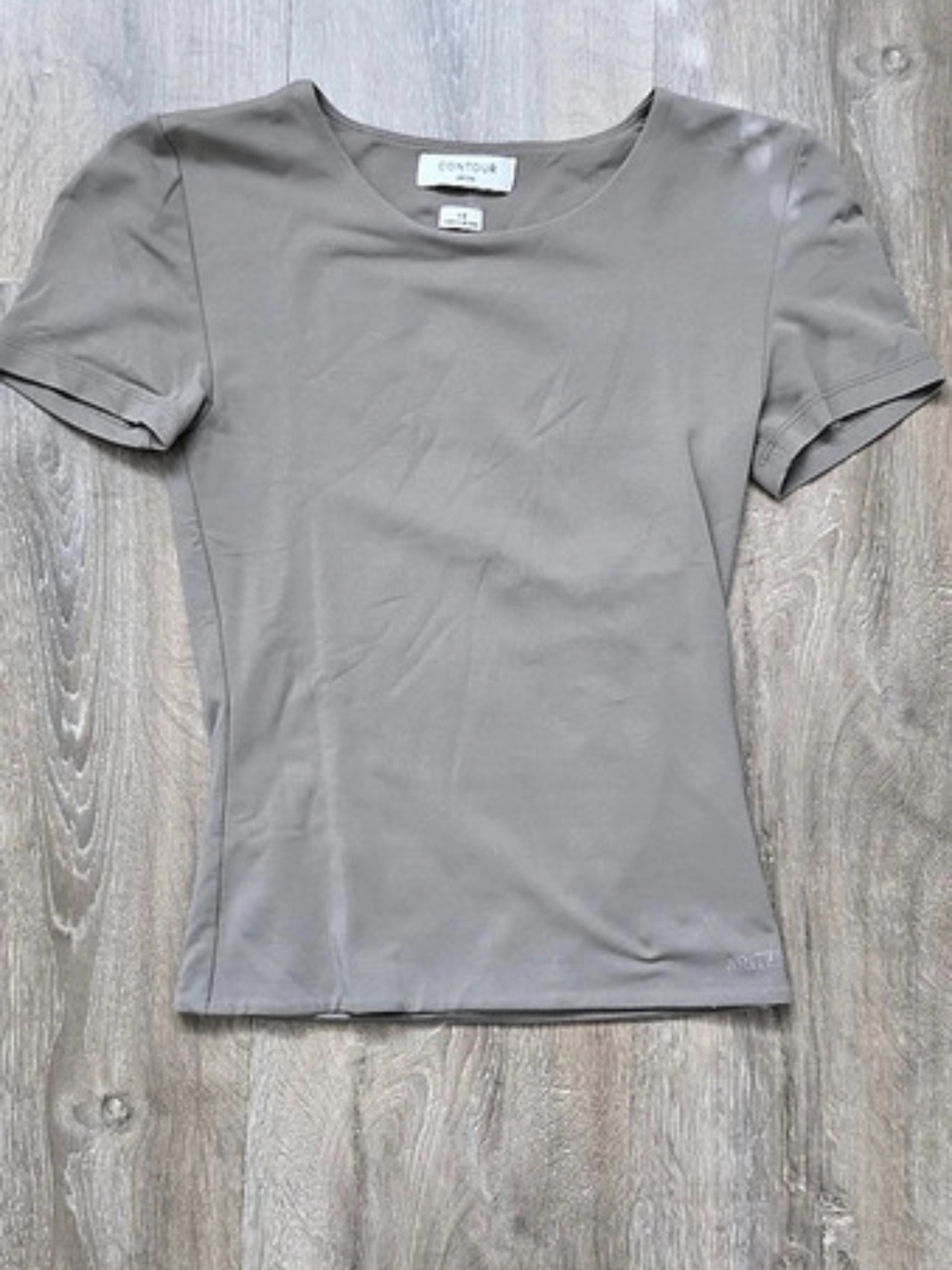 Aritzia Contour Short Sleeve Tee in Taupe Size XS Like New